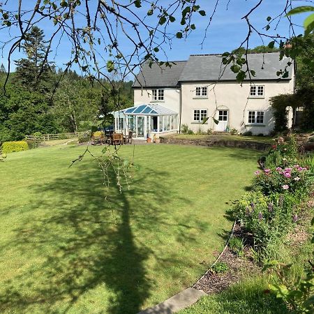 Dolton Meadowland Farm B&B 외부 사진
