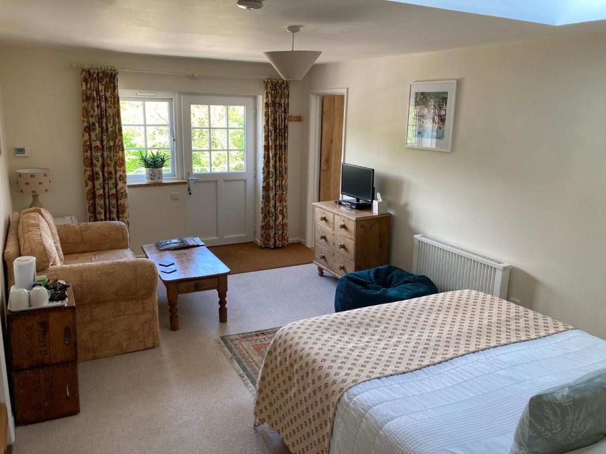 Dolton Meadowland Farm B&B 외부 사진