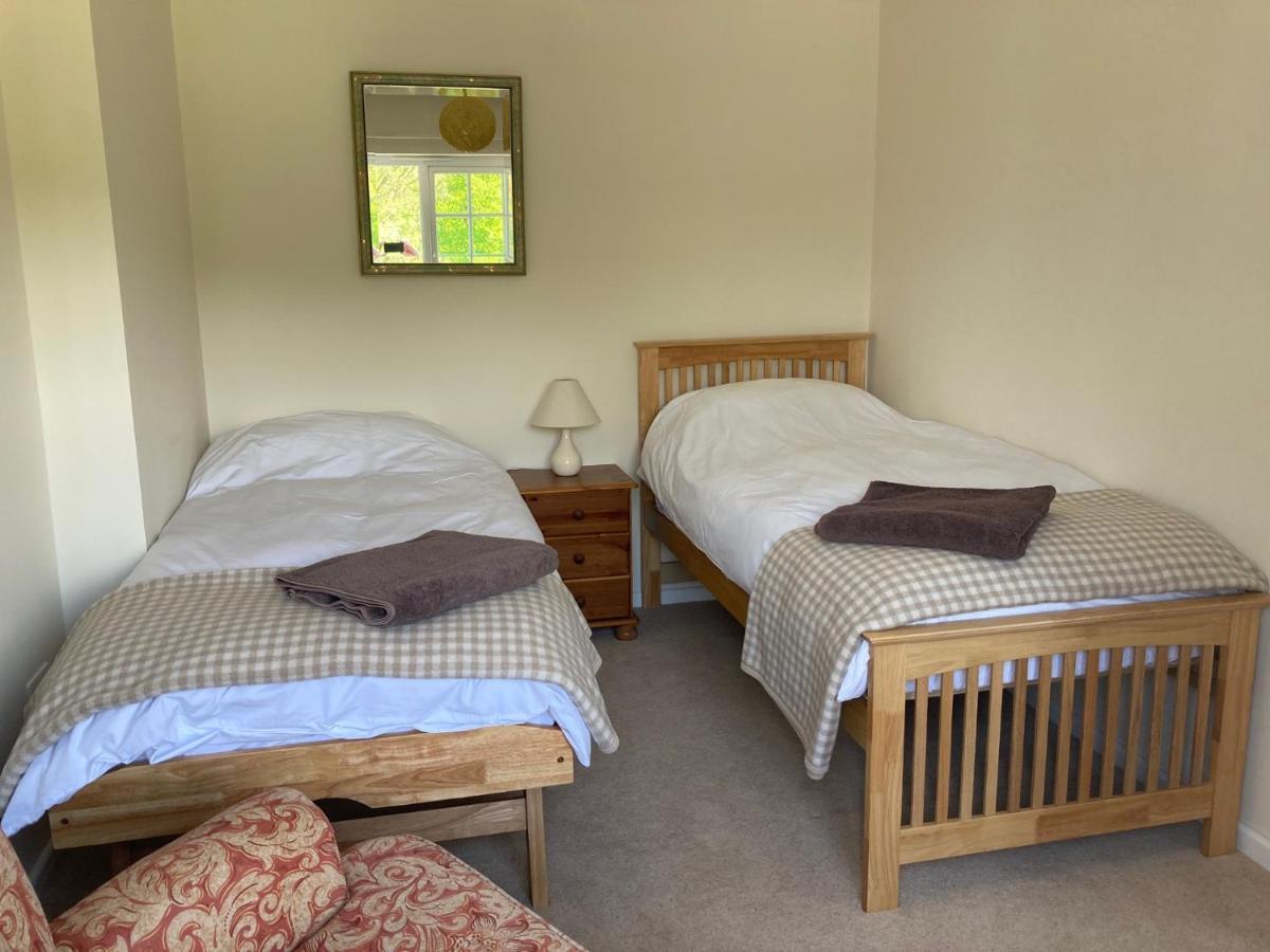 Dolton Meadowland Farm B&B 외부 사진